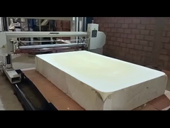 Οριζόντια μηχανή αφρού χαμηλής πίεσης, εύκαμπτη αφρίζοντας μηχανή πολυουρεθάνιου με την αντλία Japaness